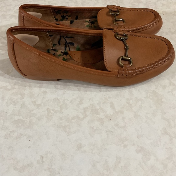 BOC women’s Brown Leather Loafers with Gold Buckle size 8 - Picture 4 of 6